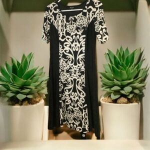 Sami & Jo black white stretchy dress shirt sleeves size Med nice swirls pattern